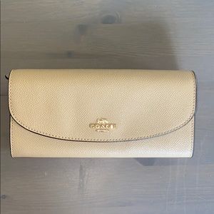 New never used Coach wallet